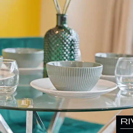 Luxe Penthouse-citycentre-parking-balcony