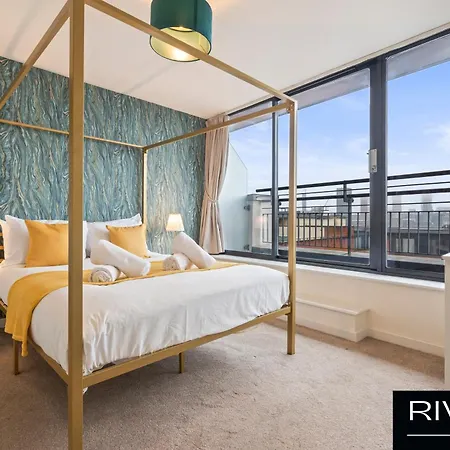 Apartment Luxe Penthouse-citycentre-parking-balcony